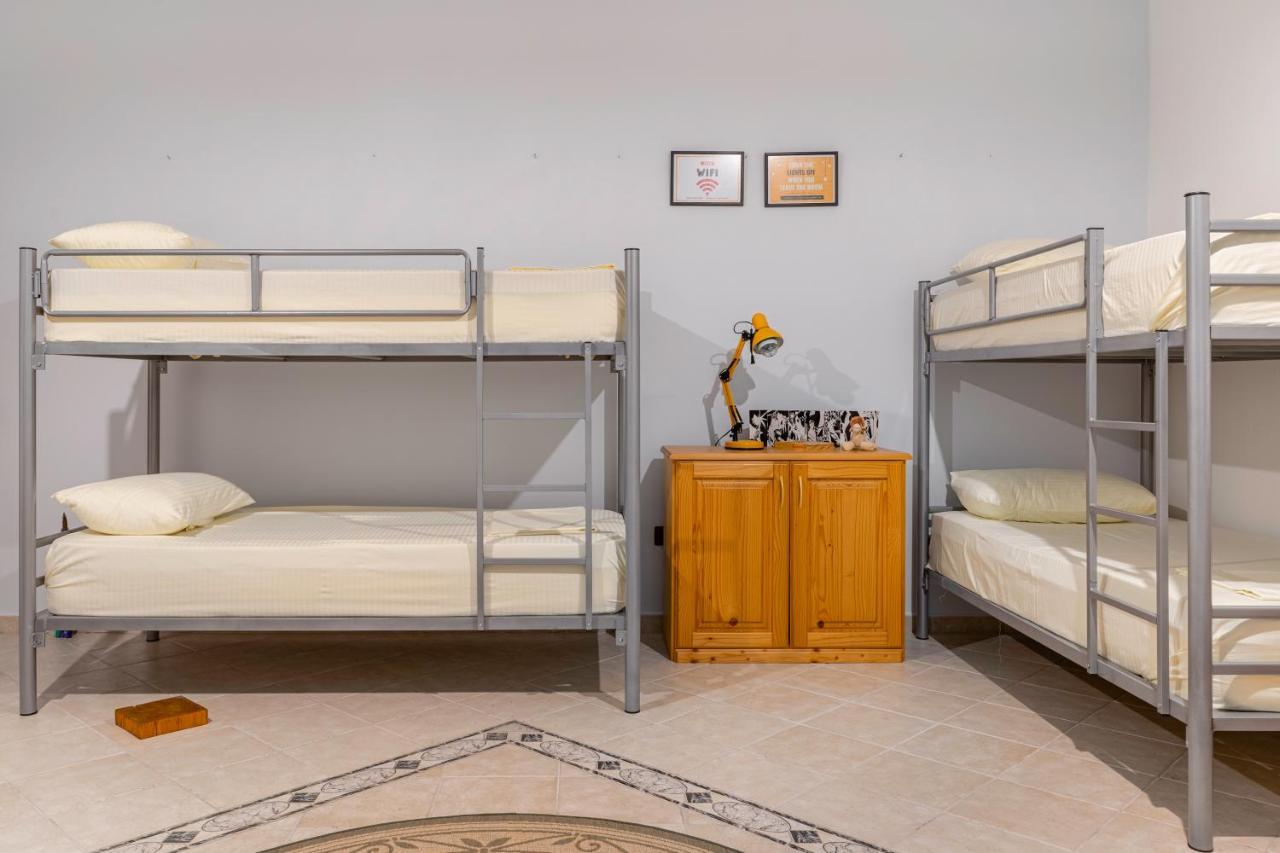 Hostel Nena Semi Tiran Dış mekan fotoğraf